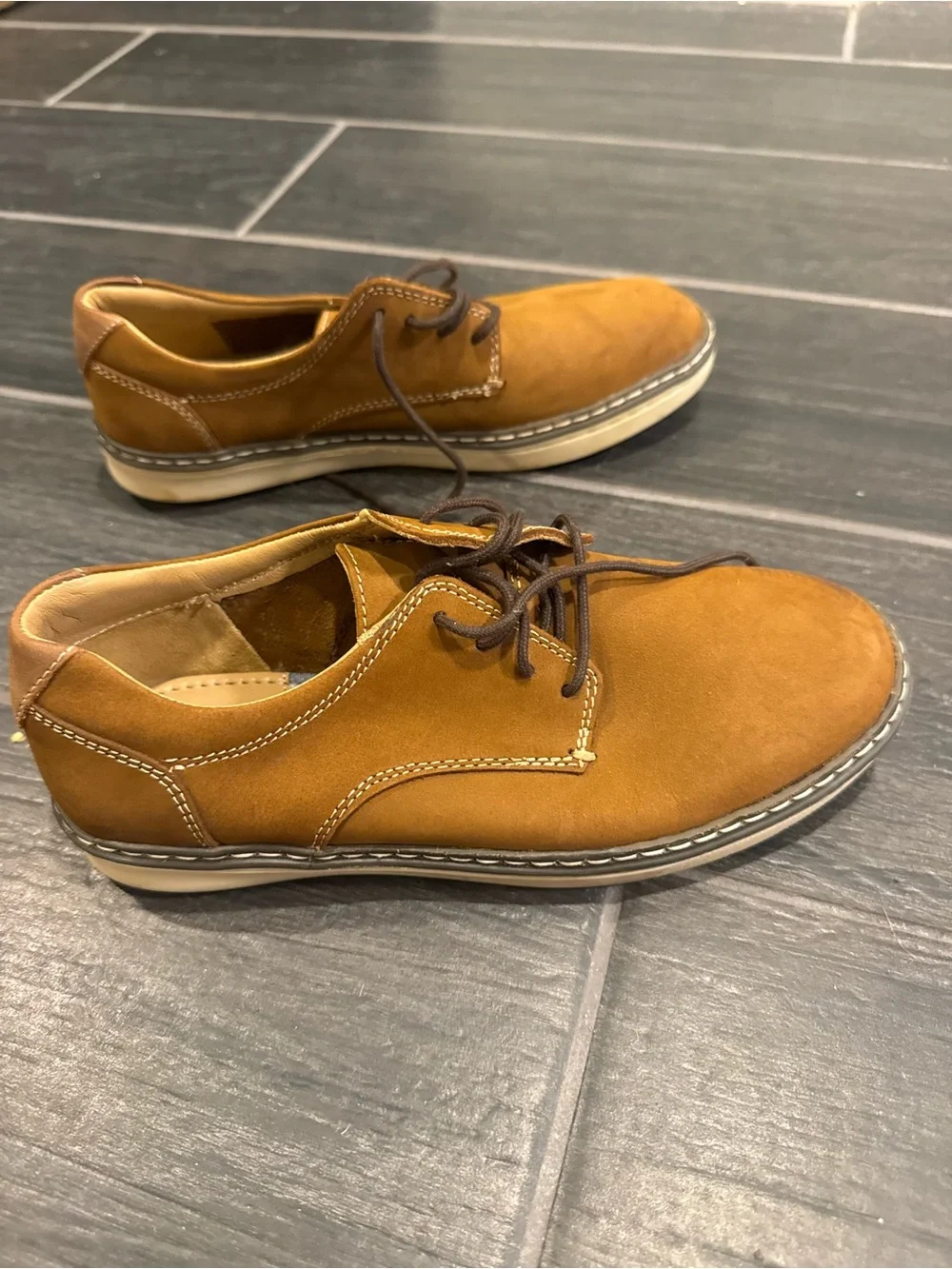 Johnston & Murphy Kids Tan Lace-Up Dress Shoes